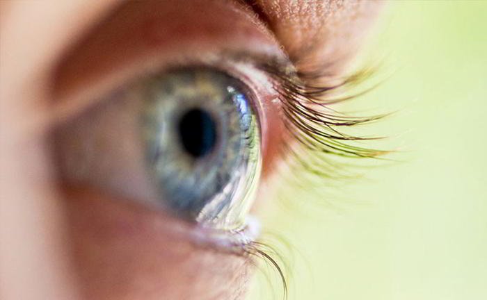 How are cataracts formed and hoe can they be prevented?