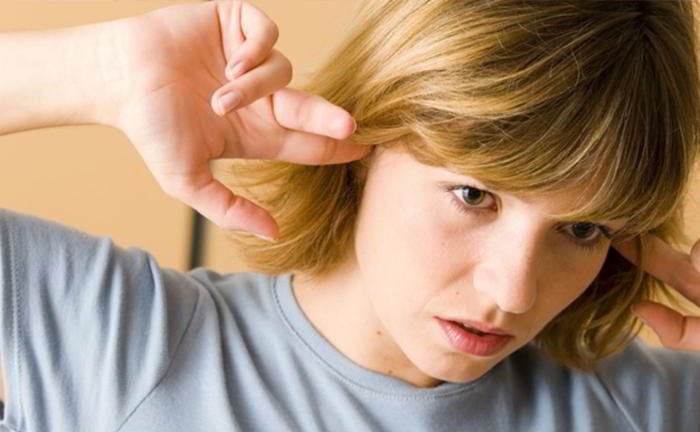 I hear a kind of buzzing sound in my ear. What is the reason?